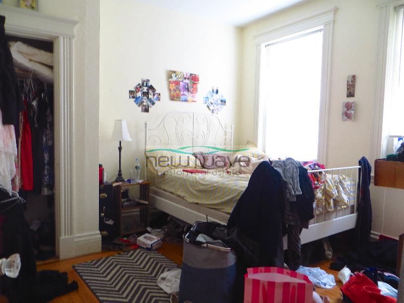 28 Queensberry St, Fenway