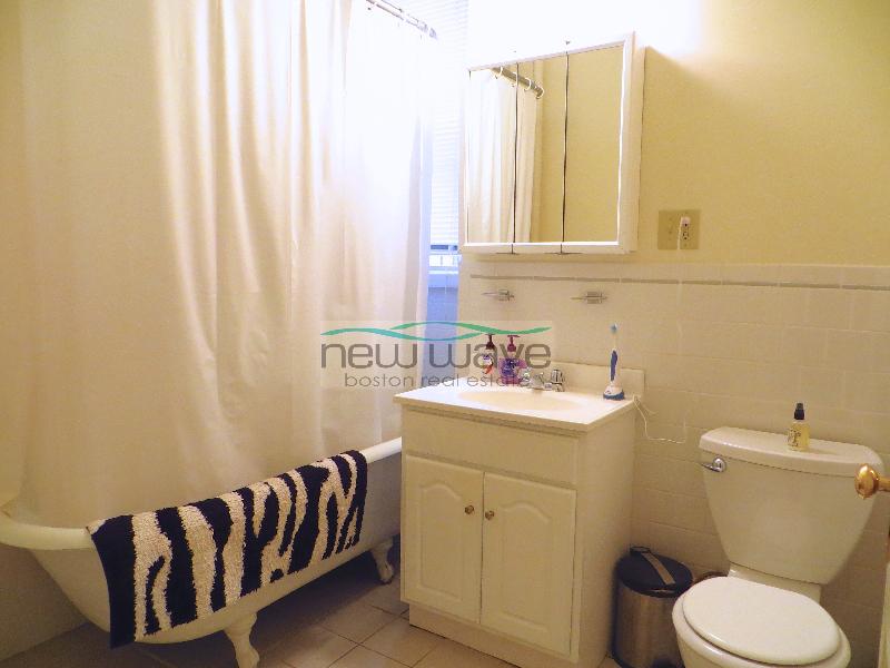 28 Queensberry St, Fenway