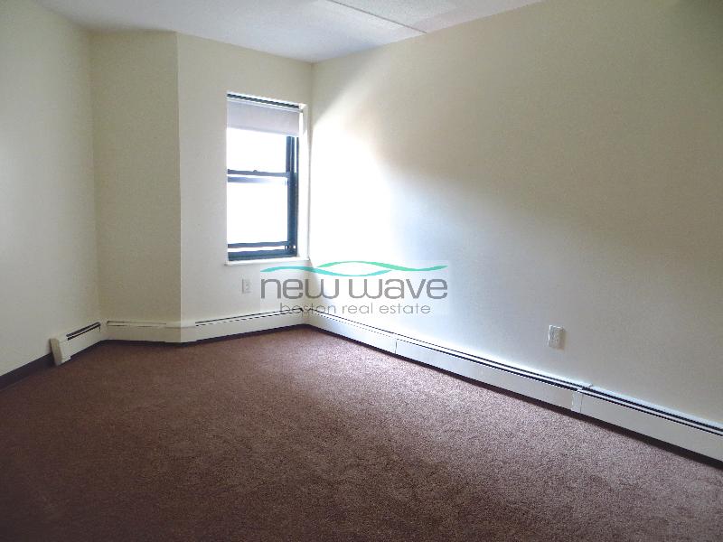 400 Massachusetts Ave, South End