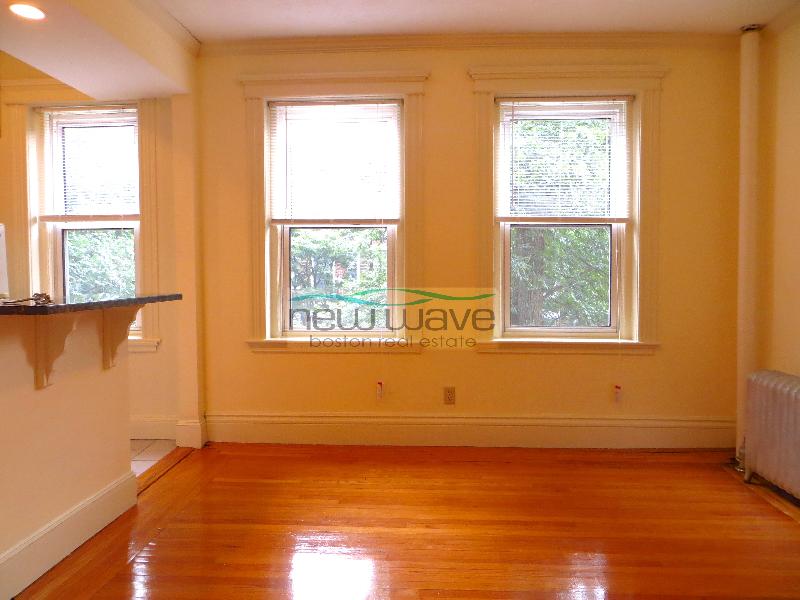 19 Queensberry St, Fenway