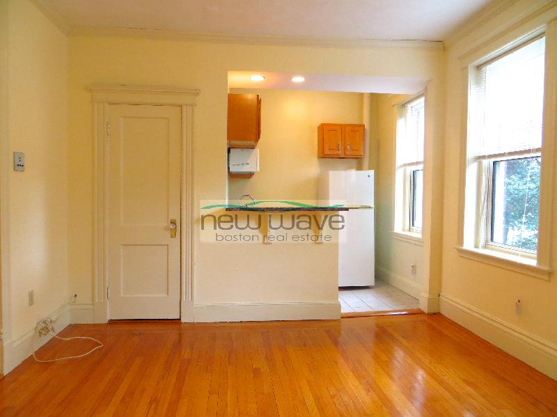 19 Queensberry St, Fenway