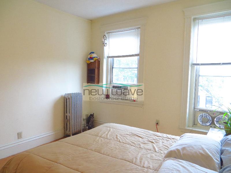 32 Queensberry St, Fenway