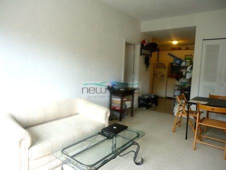 1 bed, 1 bath apartment for rent at 301 Marlborough St Unit 6, Back Bay — photo 2 of 14