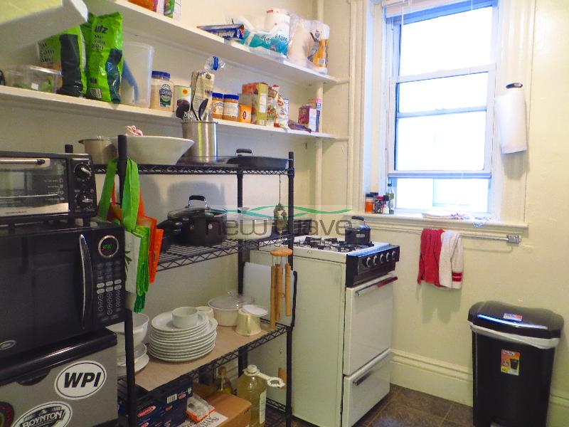 111 Queensberry St, Fenway