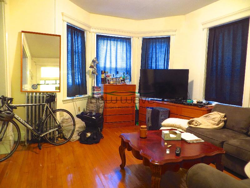 111 Queensberry St, Fenway