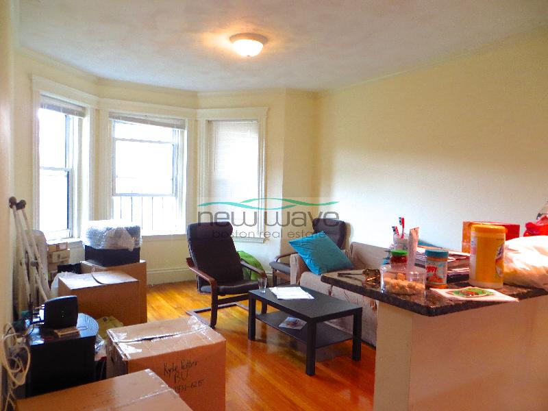 109 Queensberry St, Fenway