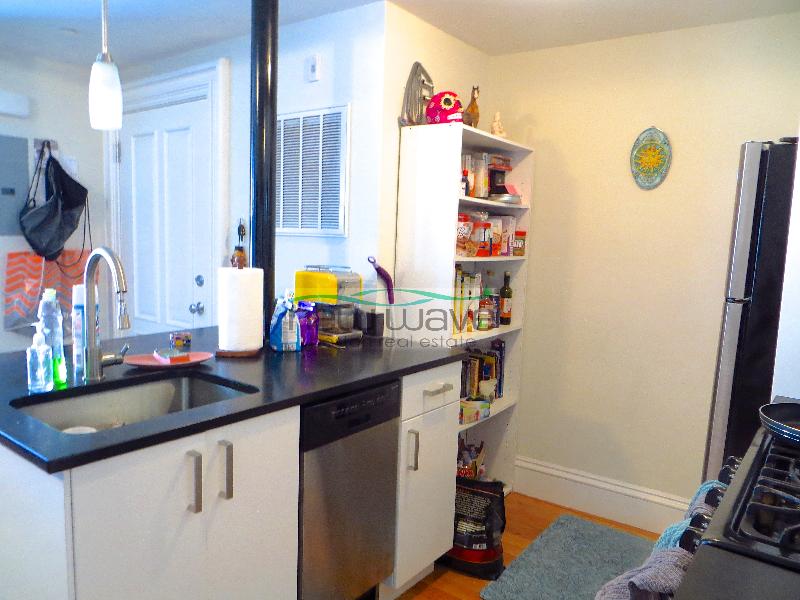 658 Massachusetts Ave, South End