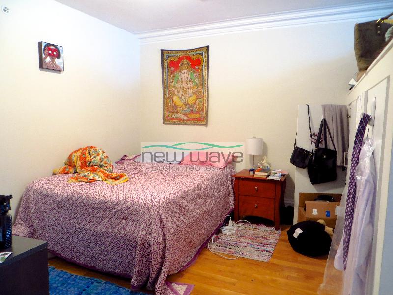 658 Massachusetts Ave, South End