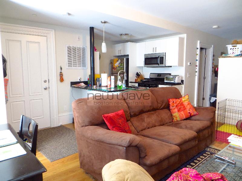 658 Massachusetts Ave, South End