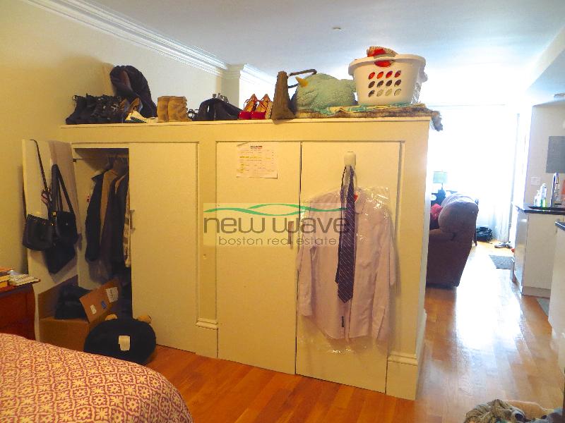 658 Massachusetts Ave, South End