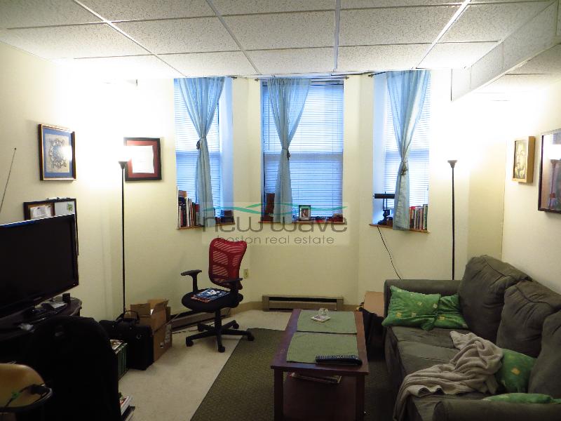 109 Queensberry St, Fenway