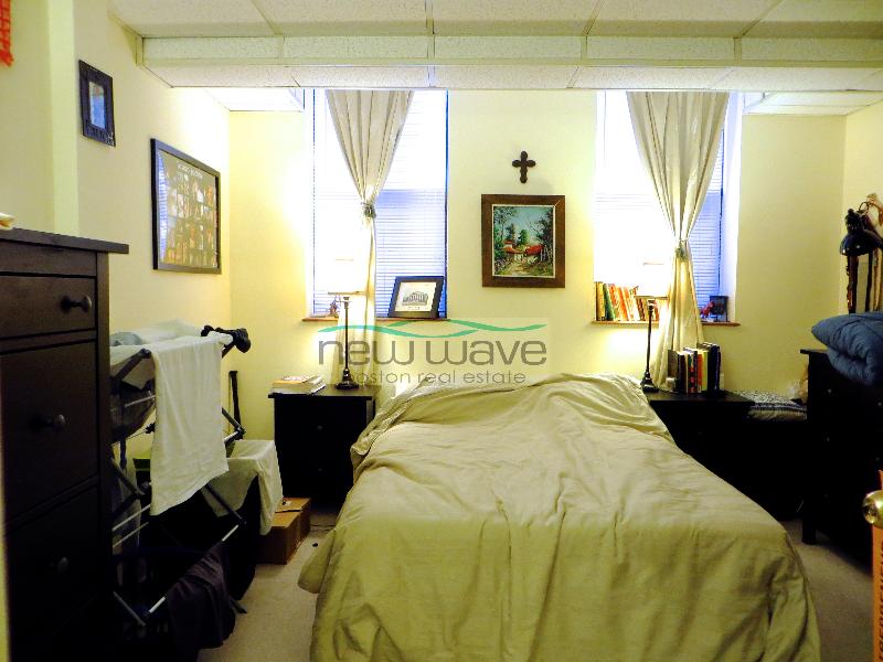 109 Queensberry St, Fenway