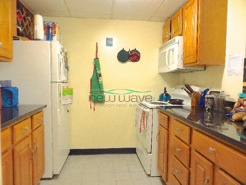 109 Queensberry St, Fenway