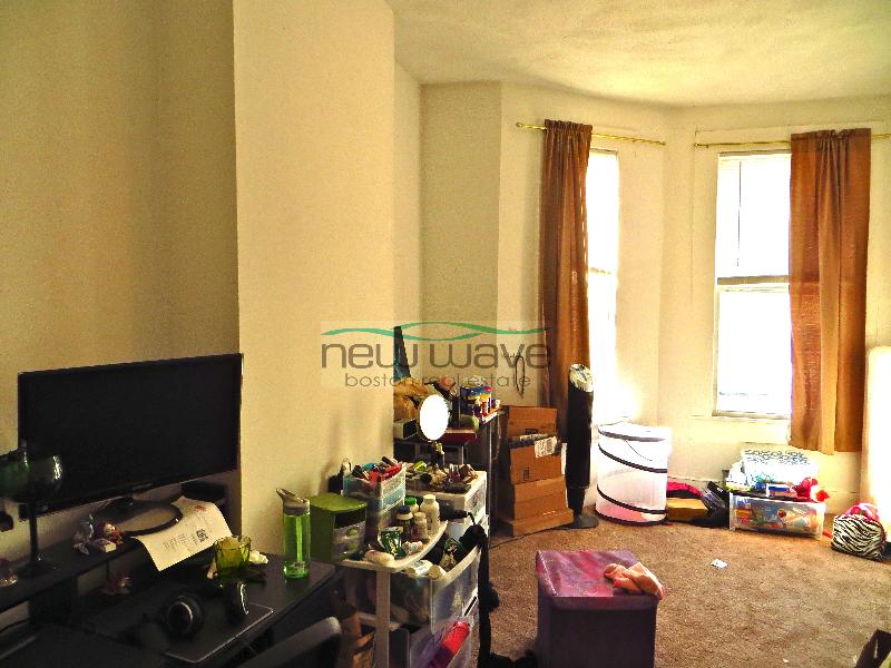 218 Hemenway St, Fenway