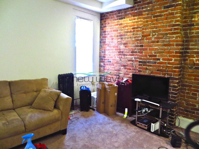 218 Hemenway St, Fenway