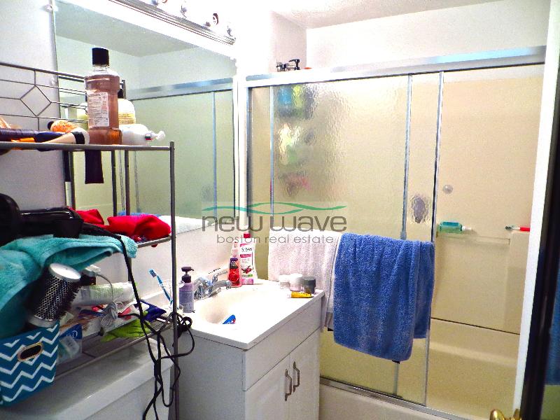 218 Hemenway St, Fenway