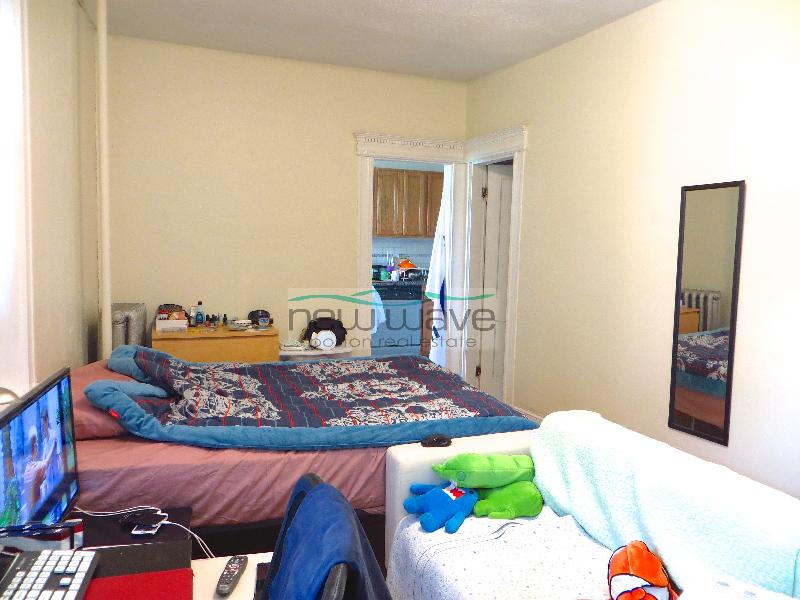 136 Hemenway St, Fenway