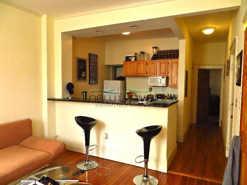 51 Queensberry St, Fenway