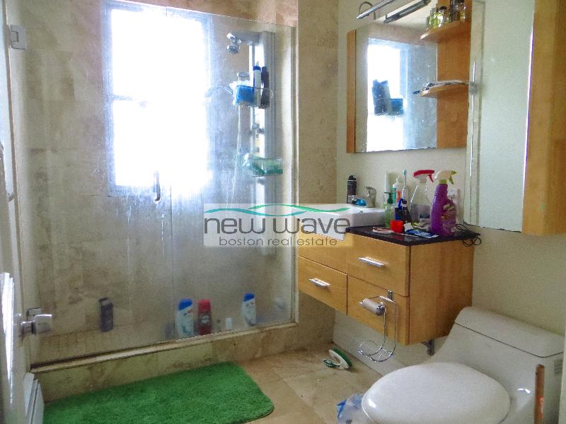 4 bed, 1 bath apartment for rent at 64 Fisher Ave Unit 3, Mission Hill — photo 5 of 11