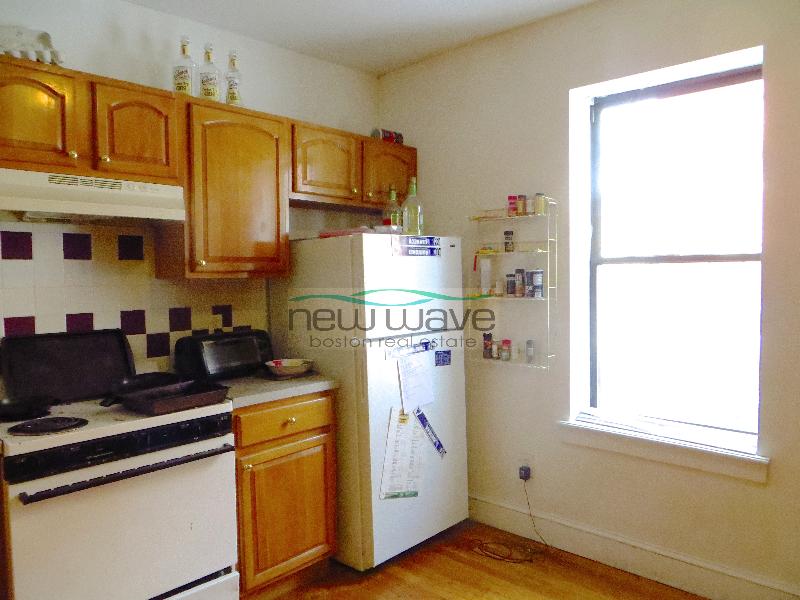 878 Huntington Ave, Mission Hill