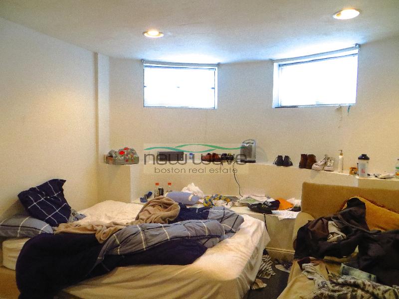 878 Huntington Ave, Mission Hill