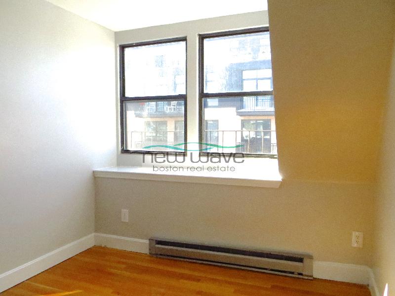 469 Massachusetts Ave, South End