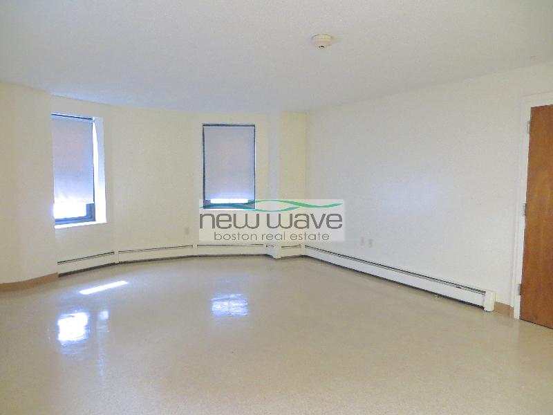 2 bed, 1 bath apartment for rent at 586 Massachusetts Ave Unit 1, South End — photo 6 of 13