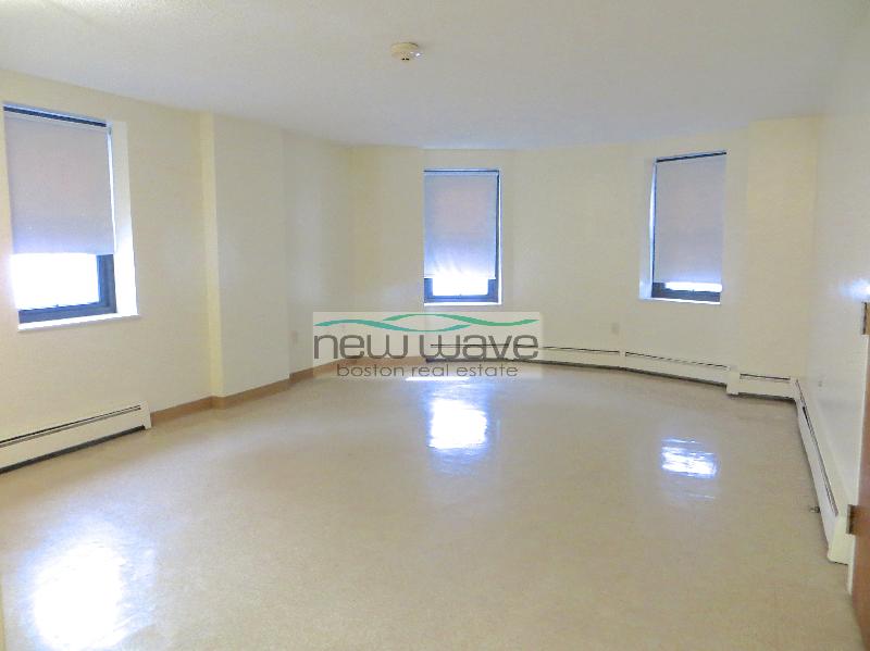 2 bed, 1 bath apartment for rent at 586 Massachusetts Ave Unit 1, South End — photo 11 of 13