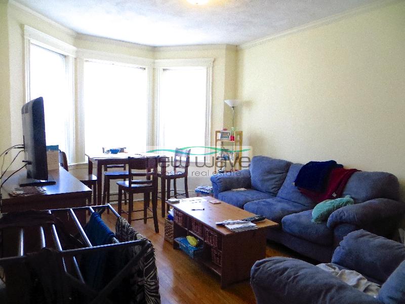 102 Queensberry St, Fenway