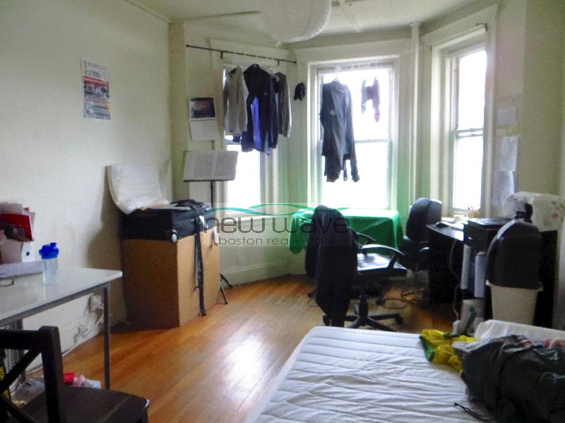 1175 Boylston St, Fenway