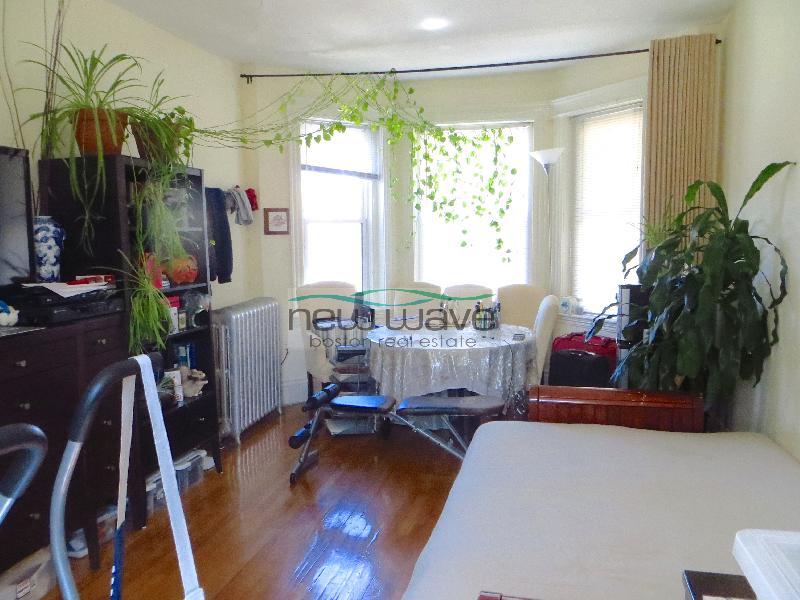 109 Queensberry St, Fenway