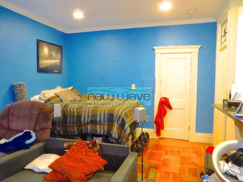 Studio bed, 1 bath apartment for rent at 40 Queensberry St Unit 21, Fenway — photo 3 of 10