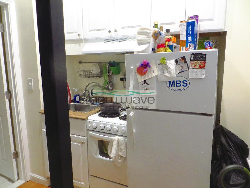 Studio bed, 1 bath apartment for rent at 12 Hancock St Unit 1, Beacon Hill — photo 2 of 6