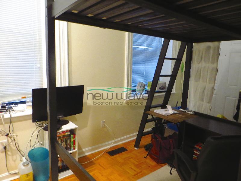Studio bed, 1 bath apartment for rent at 12 Hancock St Unit 1, Beacon Hill — photo 5 of 6