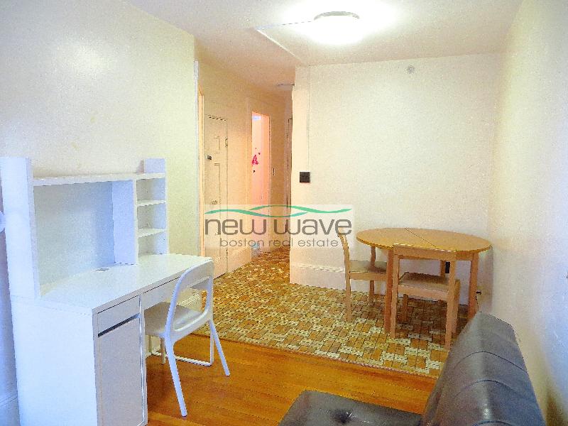 267 Newbury St, Back Bay