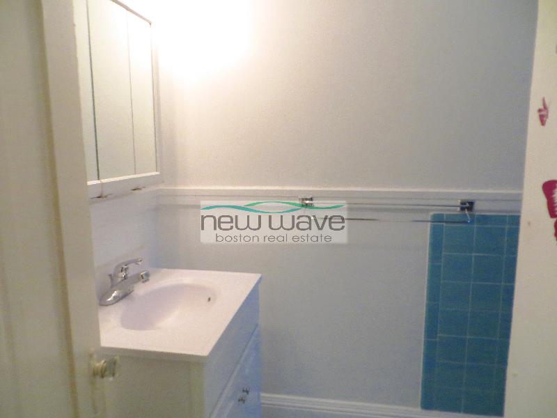 267 Newbury St, Back Bay