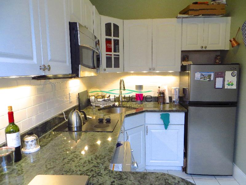 232 Newbury St, Back Bay