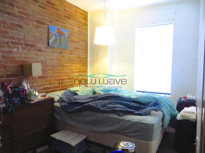 1 bed, 1 bath apartment for rent at 47 Hemenway St Unit 6, Fenway — photo 2 of 9