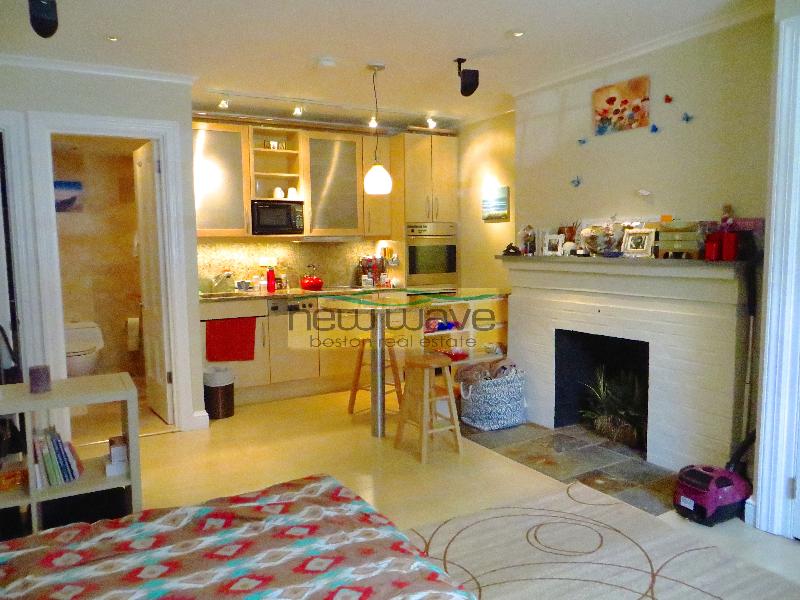 232 Beacon St, Back Bay