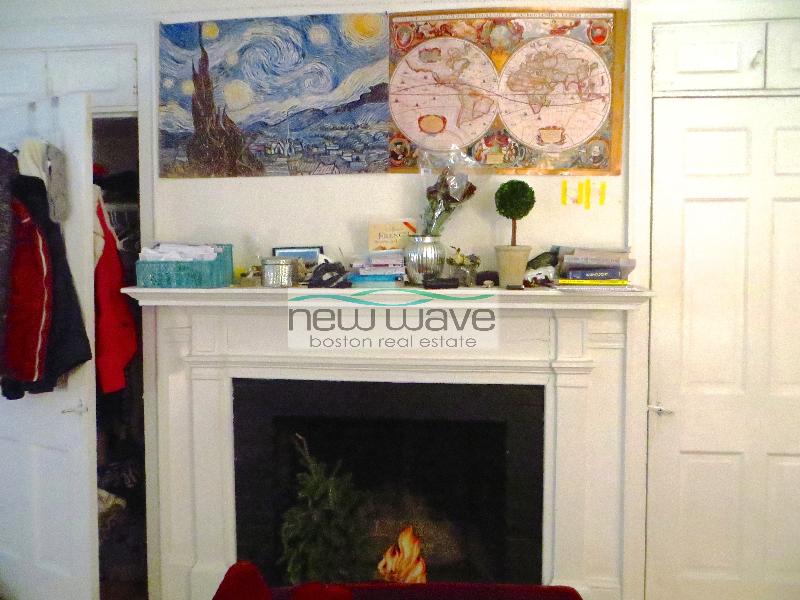 Studio bed, 1 bath apartment for rent at 66 Myrtle St Unit 1, Beacon Hill — photo 2 of 9