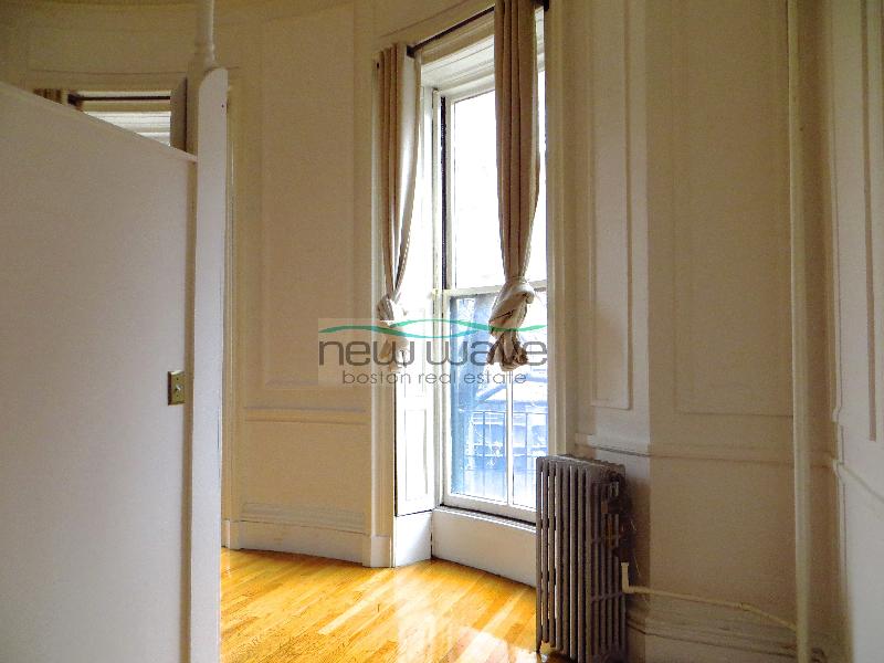 1 bed, 1 bath apartment for rent at 9 Marlborough St Unit 42, Back Bay