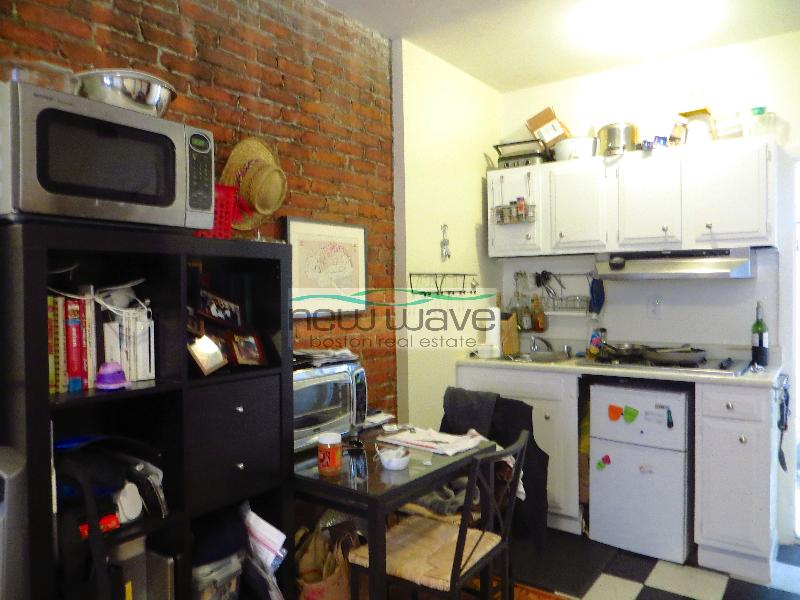 270 Newbury St, Back Bay