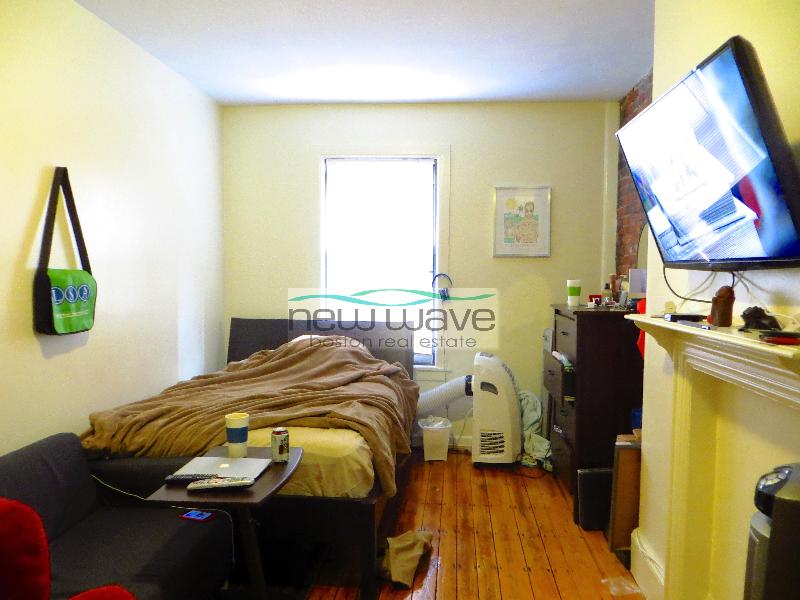 270 Newbury St, Back Bay