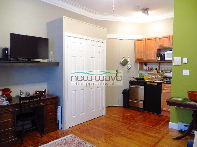 16 Cumberland St, Back Bay