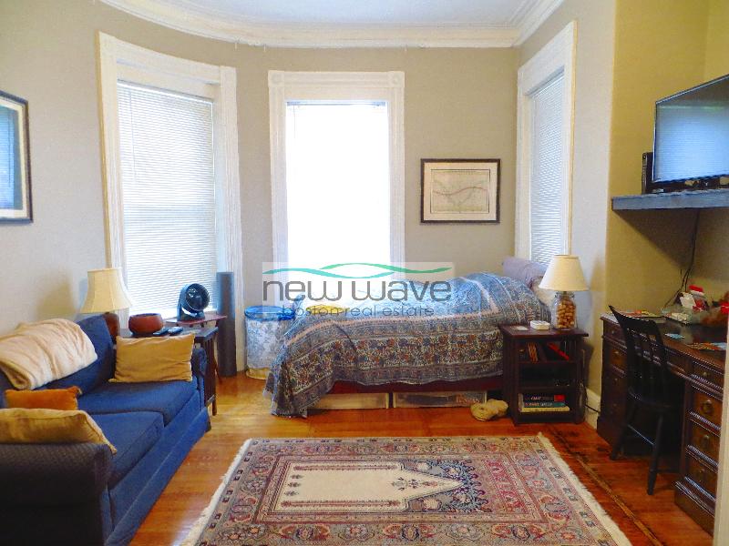 16 Cumberland St, Back Bay