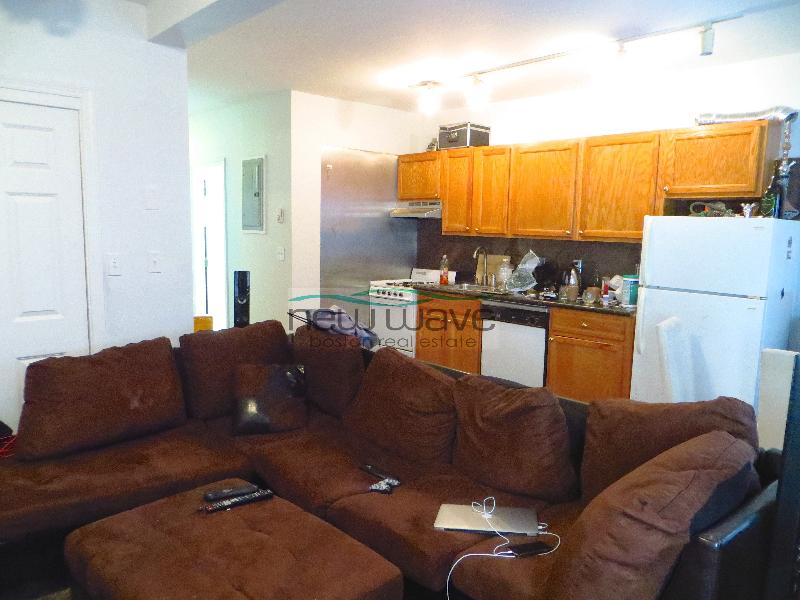 1 bed, 1 bath apartment for rent at 90 Warrenton St Unit 4, Theatre District