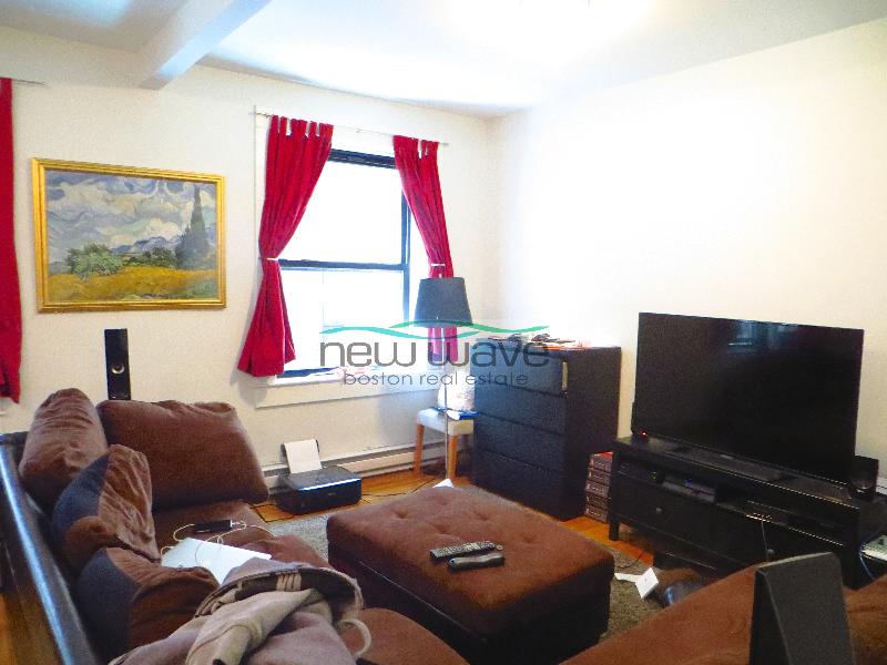 1 bed, 1 bath apartment for rent at 90 Warrenton St Unit 4, Theatre District — photo 5 of 7