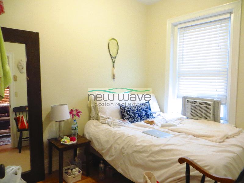 88 West Cedar St, Beacon Hill