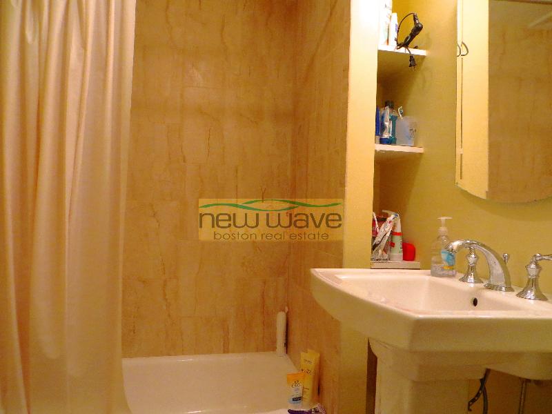 88 West Cedar St, Beacon Hill