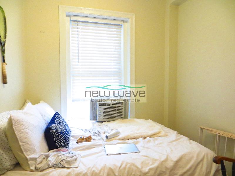 88 West Cedar St, Beacon Hill